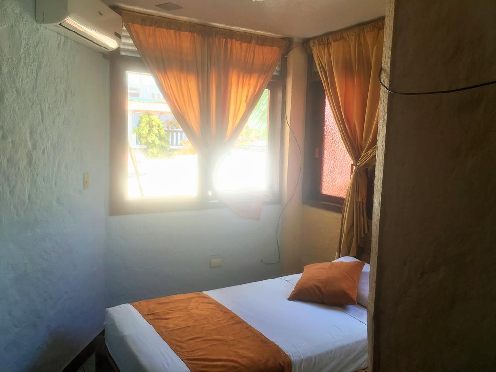 Hostal Estrella De Mar Puerto Ayora  Szoba fotó