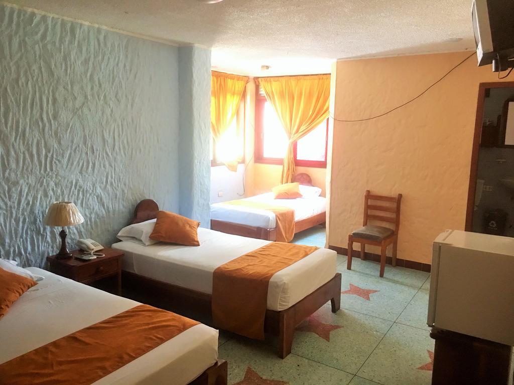 Hostal Estrella De Mar Puerto Ayora  Szoba fotó