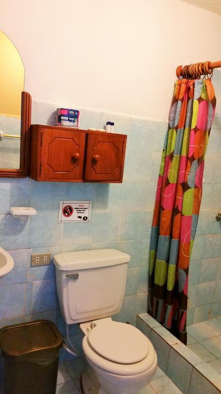 Hostal Estrella De Mar Puerto Ayora  Szoba fotó