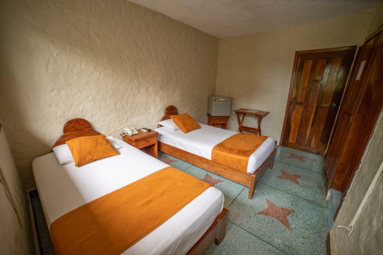 Hostal Estrella De Mar Puerto Ayora  Kültér fotó