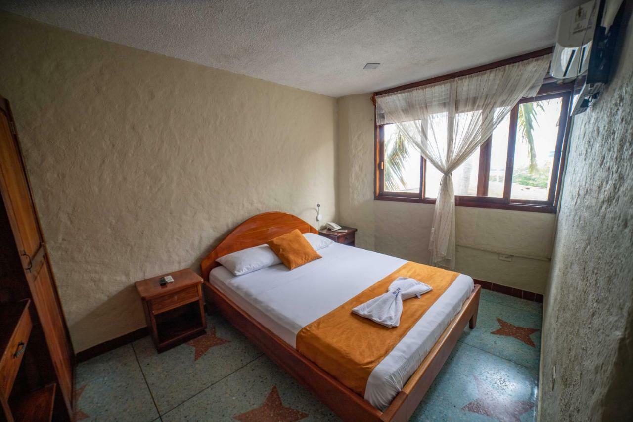 Hostal Estrella De Mar Puerto Ayora  Kültér fotó